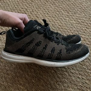 APL | Athletic Propulsion Labs Women's Techloom Pro Knit sneakers | US size 8